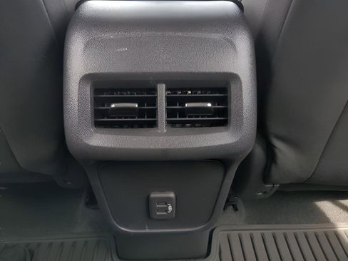 Used 2024 Chevrolet Equinox LS FWD image 52