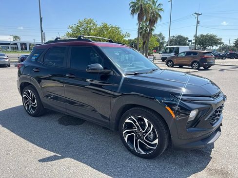 Used 2025 Chevrolet TrailBlazer RS w/ Convenience Package FWD image 3