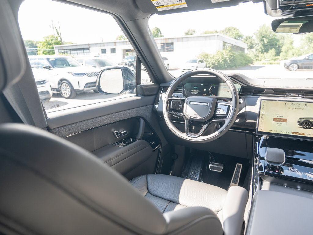 New 2026 Land Rover Range Rover Sport Dynamic SE AWD/4WD image 18