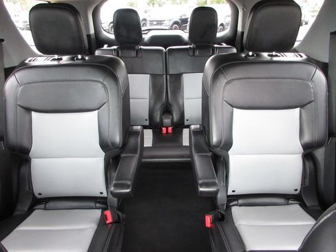 Certified 2023 Ford Explorer XLT w/ Equipment Group 202A RWD image 24