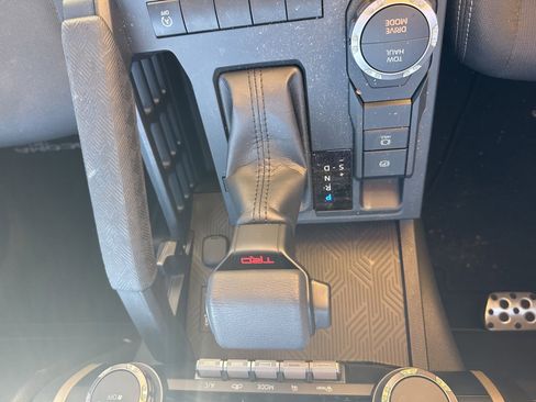 Used 2025 Toyota Tacoma TRD Sport image 19