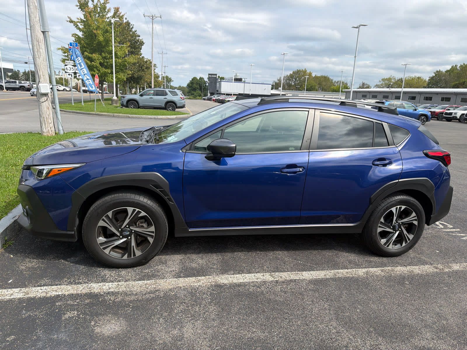 Used 2024 Subaru Crosstrek 2.0i Premium AWD/4WD image 1