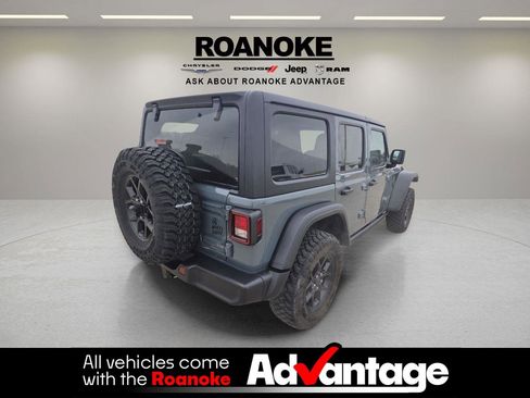 Used 2025 Jeep Wrangler Willys image 8