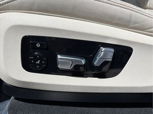 Used 2022 BMW X5 xDrive40i w/ Premium Package AWD/4WD image 19