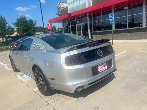 Used 2013 Ford Mustang GT Premium w/ GT Coupe Accessory Pkg 5 RWD image 8