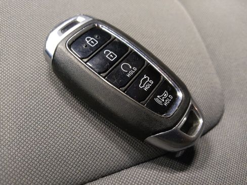 Used 2023 Hyundai Elantra SEL FWD image 32