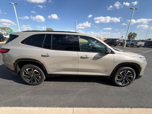 Used 2026 Buick Enclave Sport Touring FWD image 6