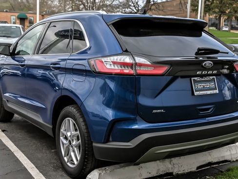 Certified 2024 Ford Edge SEL w/ Convenience Package AWD/4WD image 8