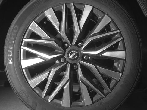 Used 2025 Nissan Altima 2.5 SV image 15