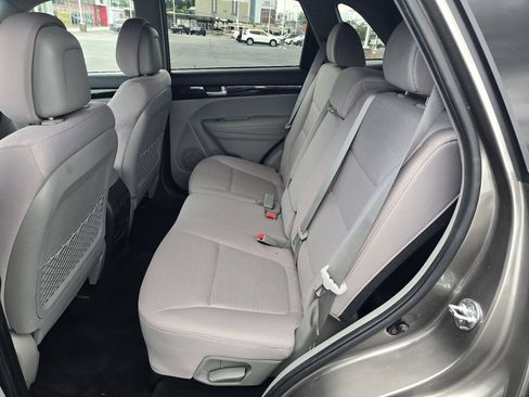Used 2014 Kia Sorento LX FWD image 11
