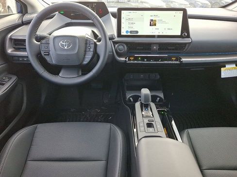New 2026 Toyota Prius XLE FWD image 10