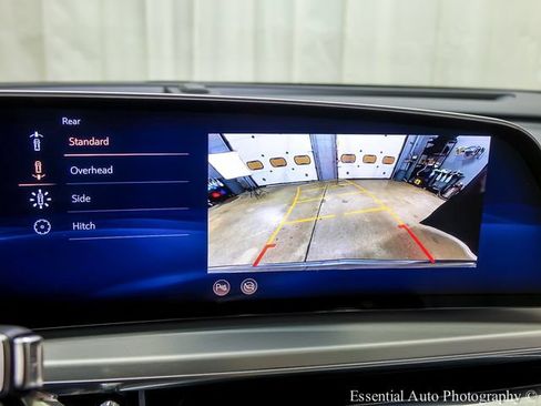 Certified 2024 Cadillac Lyriq Luxury AWD/4WD image 17