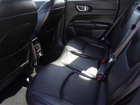 Certified 2023 Jeep Compass Limited image 14