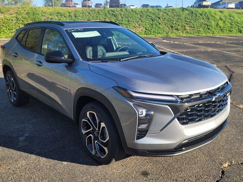 New 2026 Chevrolet Trax RS w/ Sunroof Package image 16