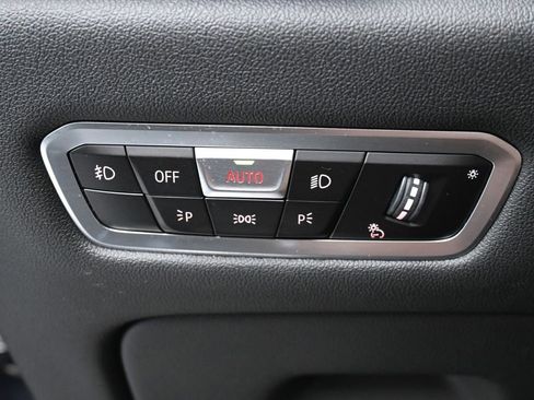 Used 2021 BMW X5 M50i image 20