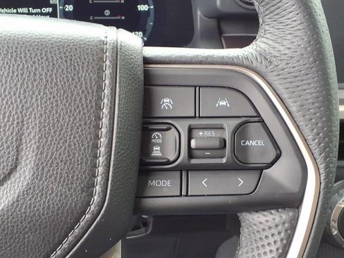 Used 2025 Toyota Tacoma TRD Off-Road AWD/4WD image 18