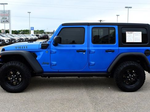 Used 2024 Jeep Wrangler Unlimited AWD/4WD image 5