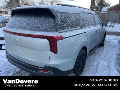 Used 2025 Kia Carnival SX