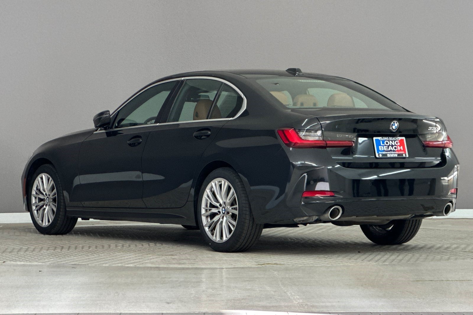 Used 2024 BMW 330i Sedan w/ Convenience Package RWD image 3