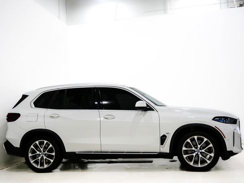 Used 2024 BMW X5 xDrive50e AWD/4WD image 5