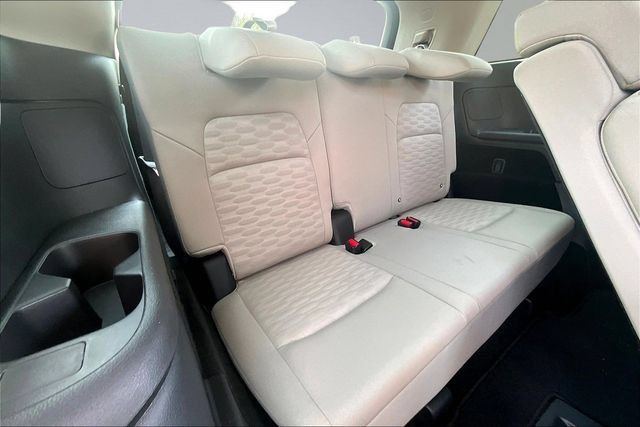 Used 2025 Nissan Pathfinder SV AWD/4WD image 25