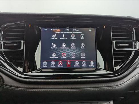 Used 2023 Dodge Durango SXT image 27