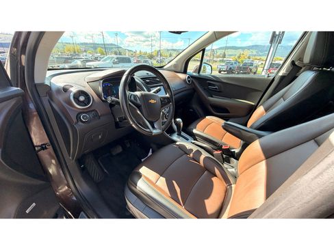 Used 2016 Chevrolet Trax LTZ AWD/4WD image 18