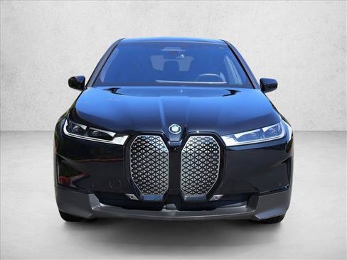 Used 2024 BMW iX xDrive50 w/ Premium Package AWD/4WD image 3
