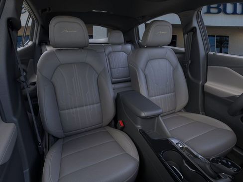 New 2025 Buick Envista Avenir image 16