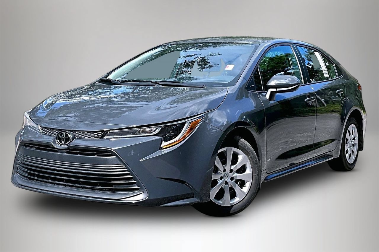 Used 2025 Toyota Corolla LE FWD image 1