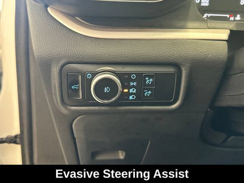 Used 2023 Ford Explorer XLT w/ Equipment Group 202A AWD/4WD image 20
