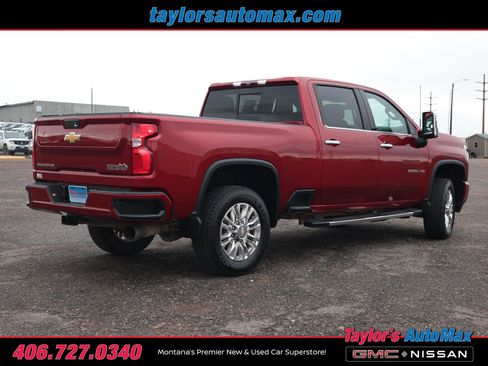Used 2022 Chevrolet Silverado 2500 High Country w/ Safety Package II image 4