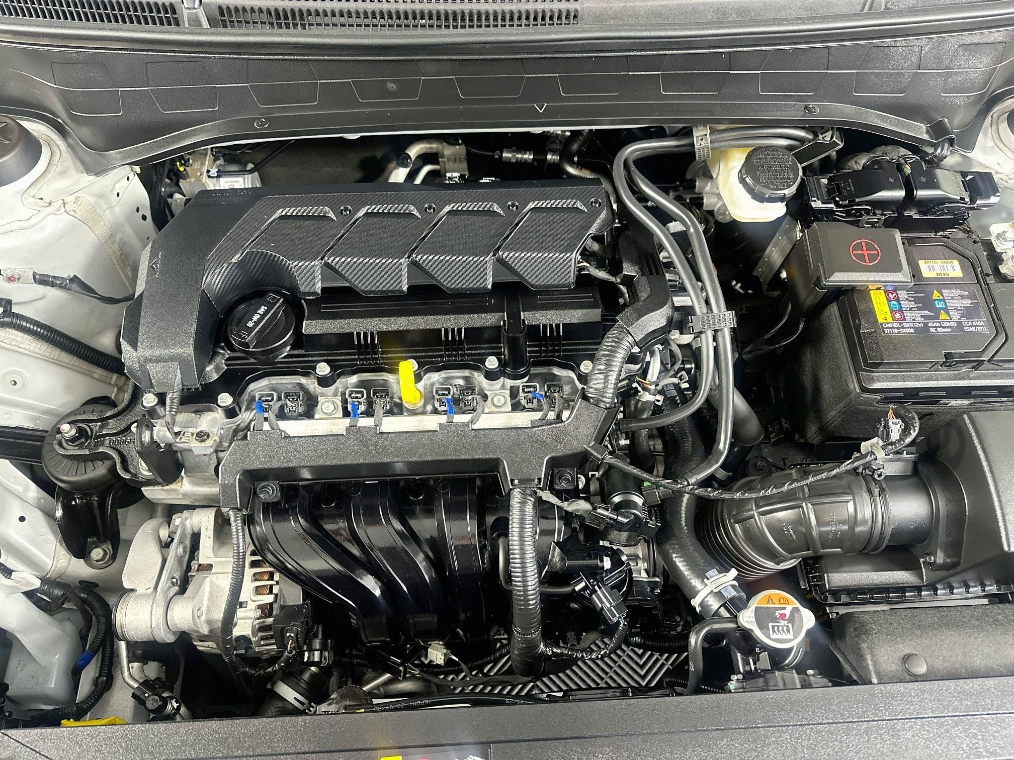 Used 2025 Hyundai Venue SEL FWD image 32