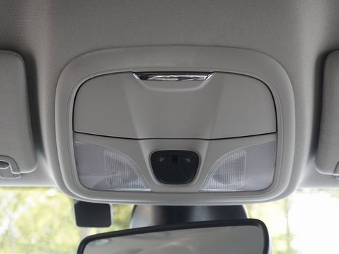 Used 2023 Jeep Cherokee Altitude Lux image 27