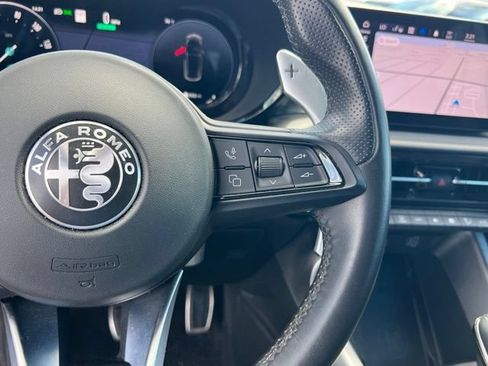 Used 2024 Alfa Romeo Tonale Ti w/ Premium Interior Package AWD/4WD image 22