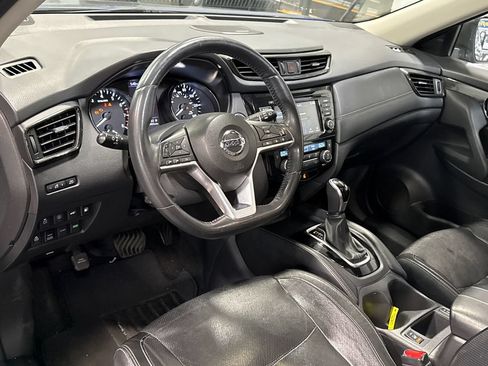 Used 2018 Nissan Rogue SL w/ Premium Package AWD/4WD image 6