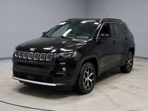 Used 2024 Jeep Compass Limited image 7