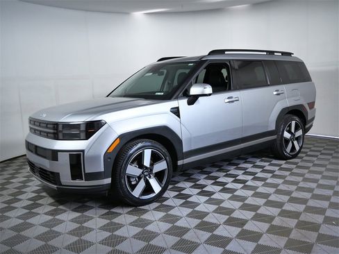 Used 2025 Hyundai Santa Fe Limited image 5