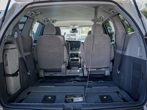 Used 2020 Toyota Sienna LE image 26