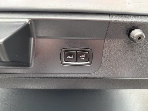 Used 2018 Porsche Panamera 4 AWD/4WD image 6