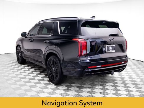 Used 2025 Hyundai Palisade Calligraphy AWD/4WD image 3
