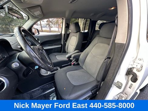 Used 2011 Chevrolet HHR LT w/ LT Preferred Equipment Group image 13