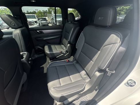 New 2026 Buick Enclave Sport Touring w/ Power Package AWD/4WD image 25