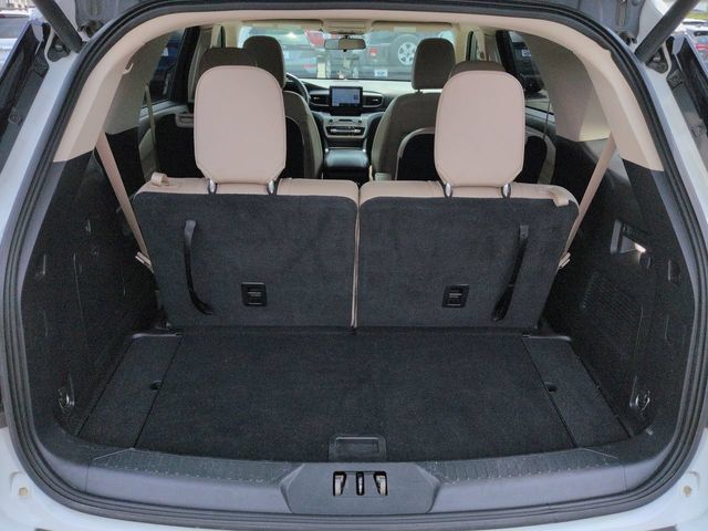 Used 2021 Ford Explorer XLT w/ Equipment Group 202A RWD image 13