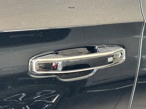 New 2026 Chevrolet Suburban High Country image 13