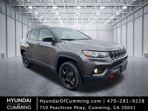 Used 2023 Jeep Compass Trailhawk AWD/4WD image 1