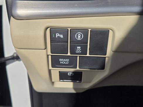Certified 2023 Acura RDX FWD w/ Technology Package image 17