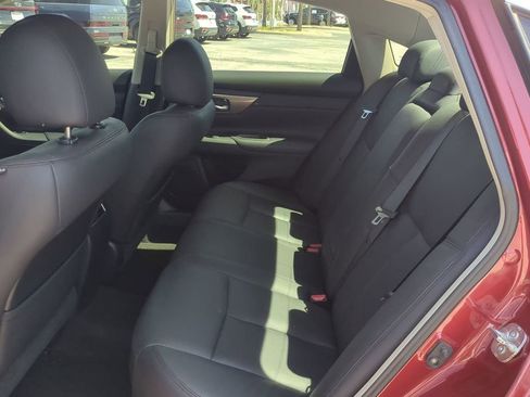 Used 2013 Nissan Altima 2.5 SL w/ Technology Pkg image 13