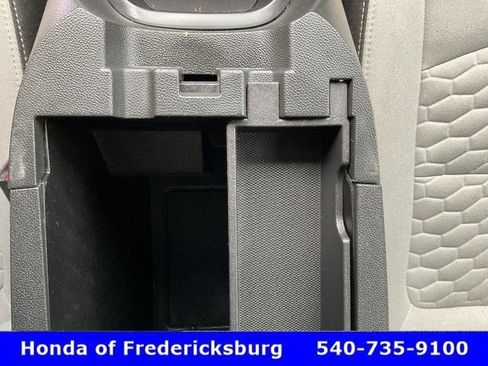 Used 2021 Chevrolet Equinox LS w/ LS Convenience Package FWD image 40