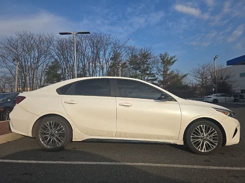 Used 2023 Kia Forte GT-Line image 4